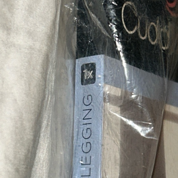 NWT CuddlDuds Layer Lace Edge Black Leggings Size 1X - Picture 3 of 4